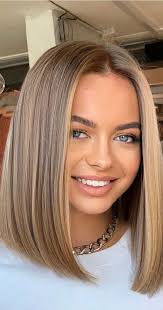 Lisa Mraz (lisagutier)