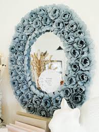 Basteln Mit Eierkarton Spiegelrahmen Oval Rosen Diy Deko Wand Eierkarton Basteln Eierkarton Basteln Blume Eierkartons