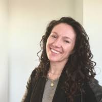 Kim Loftis's Instagram, Twitter & Facebook