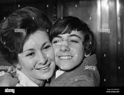 Gary warren hi-res stock photography and images