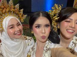 Florence Agatha (@florence.agathaa) • Instagram photos and videos