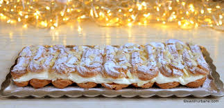 Tort Ecler Cu Cremă De Vanilie și Zahăr Ars Gateau Saint Honore Savori Urbane Recipe In 2020 Food Verdens Beste Romanian Food