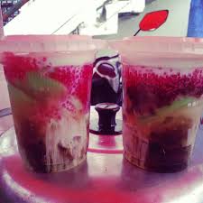 Bubur sumsum merupakan makanan sejenis bubur berwarna putih yang terbuat dari tepung beras yang disajikan bersama air gula merah. Es Bubur Sumsum Sr Legitganteng Home Facebook