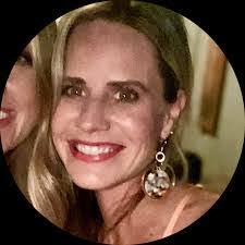 Amanda Gumm's Instagram, Twitter & Facebook