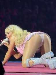 Sabrina Carpenter slammed for X-rated move at concert | news.com.au —  Australias leading news site