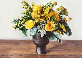 Flower Delivery Starting At 35 With Free Same Day Delivery Send Now Flower Delivery Amazing Flowers Order Flowers Online