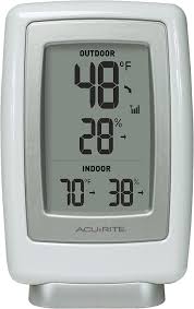 This indoor outdoor weather station by acurite includes all the necessary you can select between high and low temperature alarms that will help you prepare before you step outside. Amazon Com Acurite 00611 Indoor Outdoor Thermometer With Wireless Temperature Sensor Hygrometer Home Kitchen