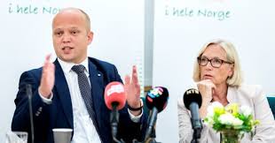 Her er oversikt over senterpartiets ledere, parlamentariske ledere, statsministre fra senterpartiet og regjeringsdeltakelsen til senterpartiet. Senterpartiet Samarbeider Gjerne Med Hoyre Og Frp Lokalt Fagbladet No