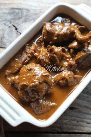 The main ingredients used to prepare this cuisine are beef(malay:daging). Kerutuk Daging Azie Kitchen