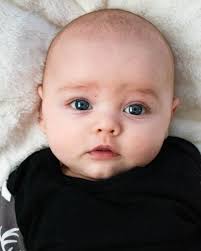 Newborn/Baby sessions are my favorite sessions ever! I have been obsessed  with babies since I was a little girl. If there was a baby in the room I  was probably holding it.