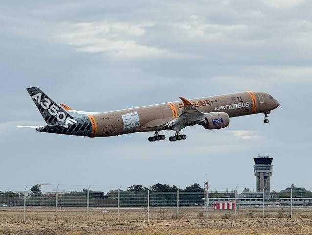 Airbus flies A350F freighter in challenge to Boeing | Reuters