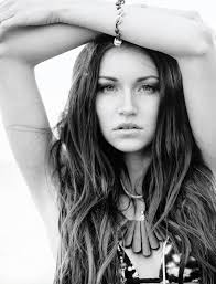 Area Woman Magazine Jun/Jul '13 by Lake &amp; Home Magazine