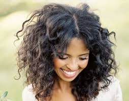 Notre catalogue de coiffure afro antillaise pour vous faire coiffer par nos coiffeuses afro black professionnelles dans notre salon de. 10 Idees De Coiffures De Mariee Aux Cheveux Afro