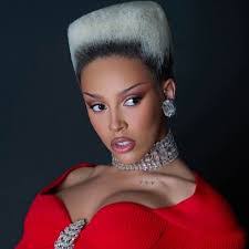 Mckenzie Merritt's Instagram, Twitter & Facebook