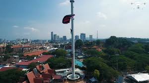 Dan ia akan kekal berputar lebih kurang 15 minit semasa berada di. Menara Taming Sari Base Jump Home Facebook