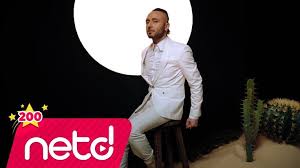 Mabel Matiz Oyle Kolaysa Youtube Muzik Videolari Muzik Unluler