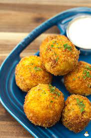 He Unwraps Some Leftover Potatoes 20 Minutes Later Amazing Recipe Cooking Recipes Appetizer Recipes Mashed Potato Bombs