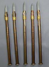 Porte Crayon A Ardoise La Craie Qu On Y Introduisait Etait Un Peu Grise Et Legerement Cannelee On Pouvai Souvenirs D Enfance Objets Vintage Ecole D Autrefois