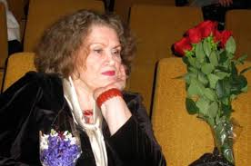 Ліна василівна костенко народилася 19 березня 1930 року в містечку ржищеві на київщині в родині вчителів. Taka Lyubov Buvaye Raz V Nikoli Line Kostenko 90 Kto V Nee Byl Vlyublen I Kogo Lyubila Ona Novosti Espreso Tv Ukraina