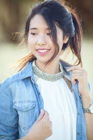 Knowing What To Wear For The Proper Occasion Korean Hairstyle Medium Hair Styles Ponytail Hairstyles