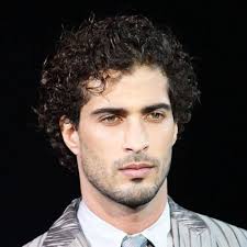 Love Curly Hair Reminds Me Of C Penteados Masculinos Cabelo Cacheado Masculino Cabelo Ondulado