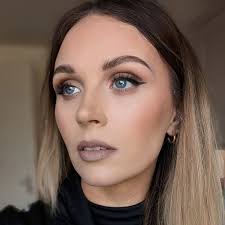 Lisa Naughton Makeup Artist