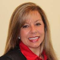 Leslie Caviness's Instagram, Twitter & Facebook