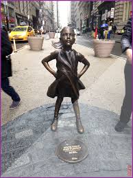 A 2 5 trillion asset manager just put a statue of a defiant girl in front  of the Wall Street bull A 2 5 trillion asset manager just… in 2020 |  Statue, Bull art, Wall street