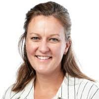 Shannon Nott's Instagram, Twitter & Facebook