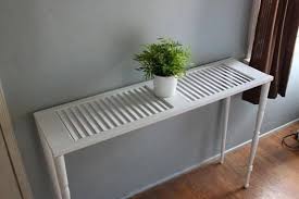 Reutilisez Un Vieux Volet Pour Fabriquer Une Table Des Idees Volets Diy Deco Maison Idee Deco Maison