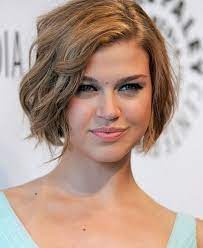 Exclusive Short Bob Hairstyles 2019 For Round Faces Hair Styles Short Curly Bob Hairstyles Short Wavy Hair