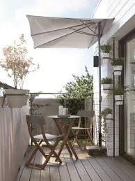 Petit Balcon Dix Amenagements Gain De Place Amenagement Petit Balcon Deco Petit Balcon Petit Balcon