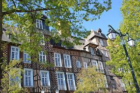 Car rennes a aussi reçu de sa longue histoire un formidable héritage dont le parlement est sans doute le plus bel exemple. Tourisme Week End A Rennes Hotel Des Lices A Rennes 3 Etoiles