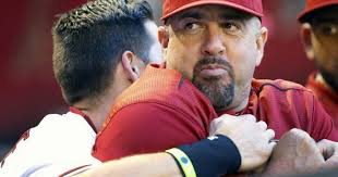 Grandes Ligas investigará a un coach cubano por espionaje en el terreno