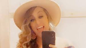 Country singer Taylor Dee dead at 33 after car accident