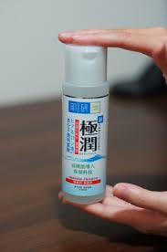 I'm really into amino acids right. Hada Labo Super Hyaluronic Acid Lotion Rich Review The Yesstylist Asian Fashion Blog Brought To You By Yesstyle Com