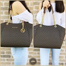 شنطة مايكل كورس الأنيقة العصرية تألقي مع جمال شخصيتك فقط 799 درهم michael kors mk selma medium top zip satchel only 79 louis vuitton damier fashion vuitton