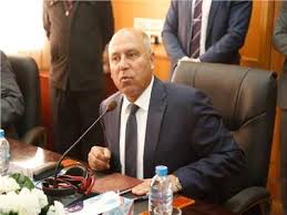 كشف مصدر مسئول بوزارة النقل، أن الفريق كامل الوزير، وزير النقل، توجه إلى موقع حادث خروج قطار رقم 949 القاهرة المنصورة. Ø¨Ø§Ù„ÙÙŠØ¯ÙŠÙˆ Ø±Ø³Ø§Ù„Ø© Ù…Ù† ÙƒØ§Ù…Ù„ Ø§Ù„ÙˆØ²ÙŠØ± Ù„Ø±ÙƒØ§Ø¨ Ø§Ù„Ù‚Ø·Ø§Ø±Ø§Øª ÙˆØ§Ù„Ù…ØªØ±Ùˆ Ø¨Ø´Ø£Ù† ÙƒÙˆØ±ÙˆÙ†Ø§ Ø¨ÙˆØ§Ø¨Ø© Ø£Ø®Ø¨Ø§Ø± Ø§Ù„ÙŠÙˆÙ… Ø§Ù„Ø¥Ù„ÙƒØªØ±ÙˆÙ†ÙŠØ©
