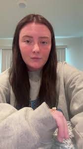 Sarah Lahr's Instagram, Twitter & Facebook