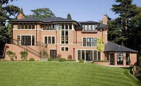 Cristiano ronaldo luxury mansion ( 30 seconds and 2:15 minutes) in the remote woods of geres, northern portugal worh around. Home Of Weird Pictures Strange Facts Bizarre News And Odd Stuff Cristiano Ronaldo House Mansions Expensive Houses
