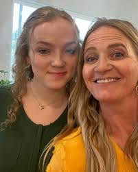 Linda Nibert's Instagram, Twitter & Facebook