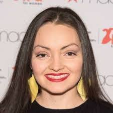 Amanda Casarez's Instagram, Twitter & Facebook