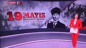 Kurum içindeki tecrübeli spikerler için açılan sınavı kazanıp redaktör spiker oldum ve bugünlere kadar geldim. Trt Haber Bayramlari Karistirdi 19 Mayis Cumhuriyet Bayrami