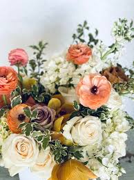 We will use the freshest flowers that we have in stock to. Minneapolis Flower Delivery Lilia Flower Boutique
