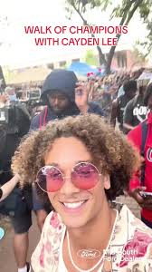 How do y’all think @Cayden feels about the crowd?? 🤔 Presented by MidSouth  Ford Dealers #walkofchampions #olemiss #hottytoddy