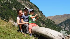 And in any city available in our database. Quelles Activites En Famille En Ariege La Bougeotte En Famille