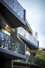 Metalul Perforat Redefinește Estetica Fațadelor și A Interioarelor Edifica Balcony Grill Design Balcony Railing Design Railing Design