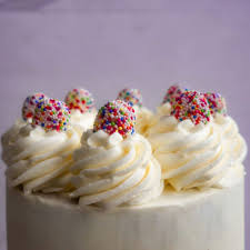 Layer Cake Vanille Anniversaire Made In Clem S Recette Gateau A Etage Recette Entremet Idee Gateau