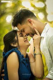 Pre Wedding Shoot Is The New Trand Know Days So We Have Come Up With The Latest Ideas In 2020 Wedding Photoshoot Poses Wedding Photoshoot Romantic Couples Photography