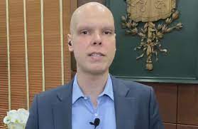 Covas está em tratamento de um câncer que se originou na cárdia e depois afetou também o fígado. Bruno Covas Vai Se Submeter A Teste Do Novo Coronavirus